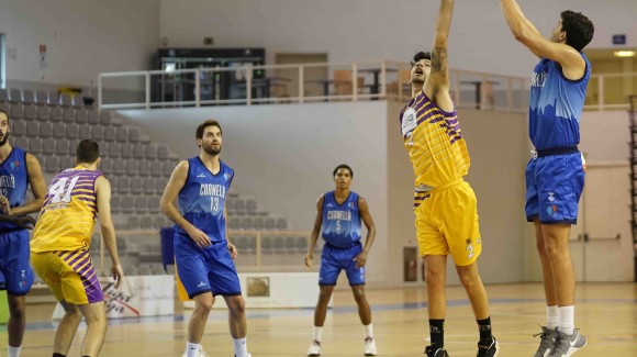CB CORNELLÀ – UE MATARÓ | ELS BLAUS ES DESFAN A PARTIR D’UN CONTUNDENT SEGON QUART RIVAL